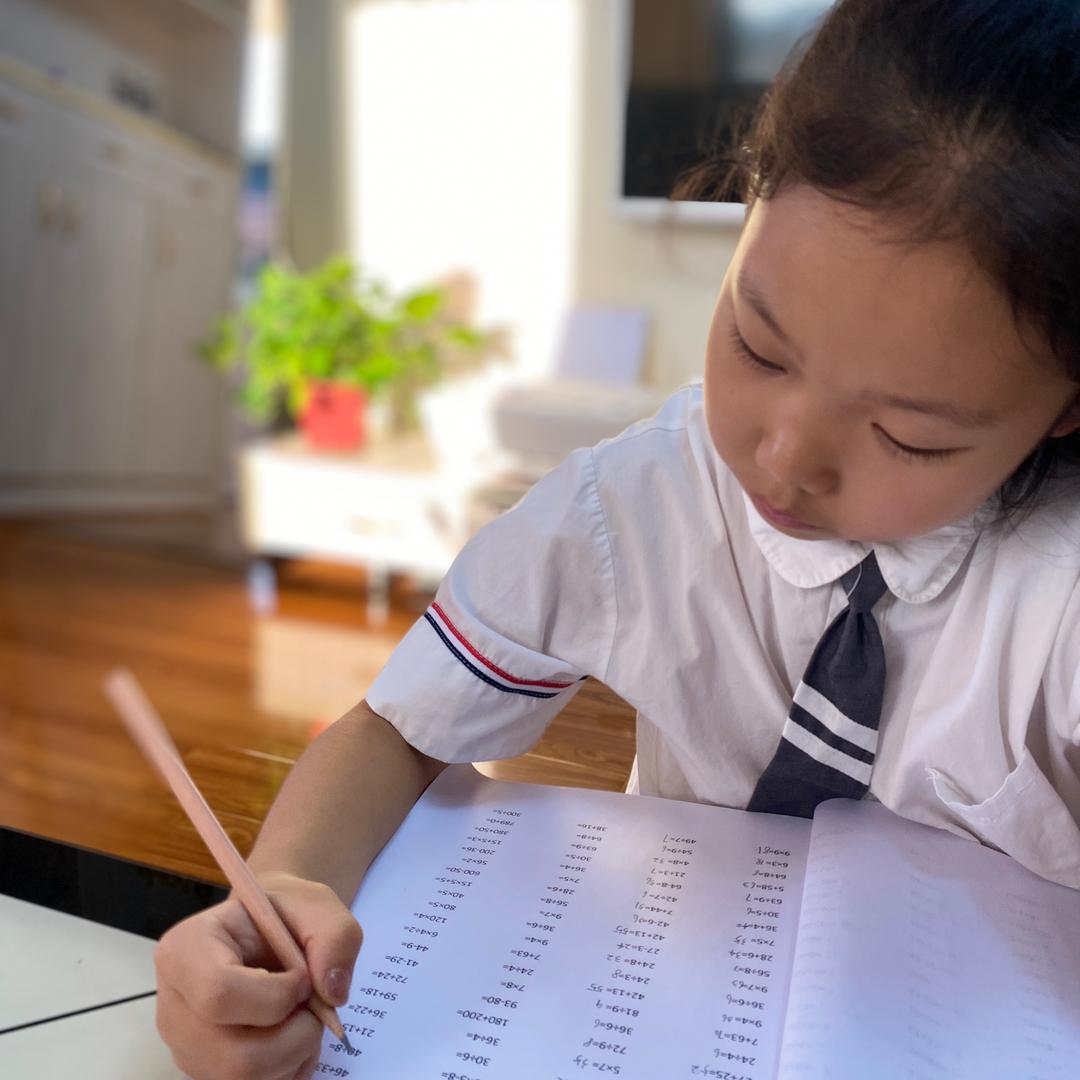 草莓琪琪💖💖