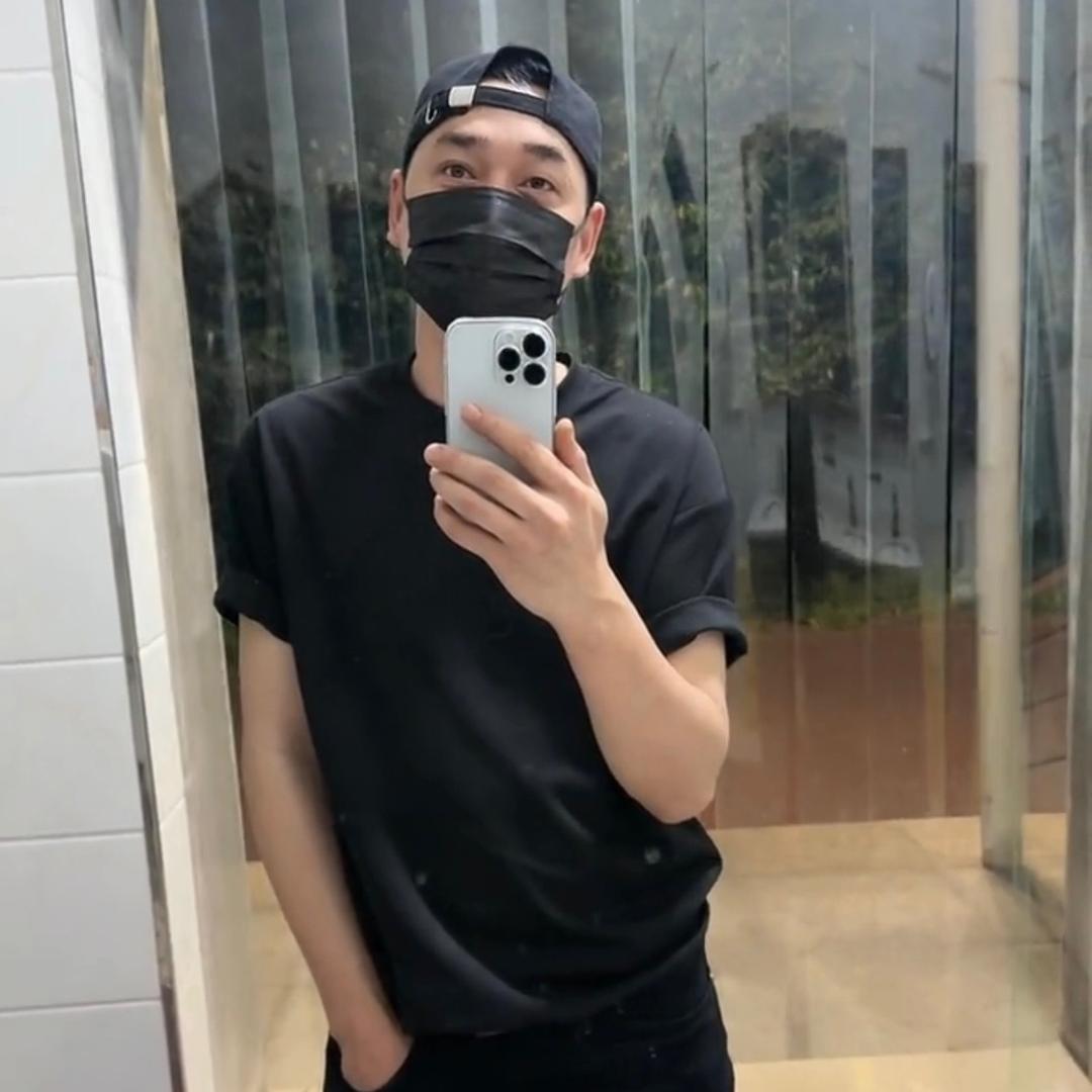二八.烧烤摊  金哥