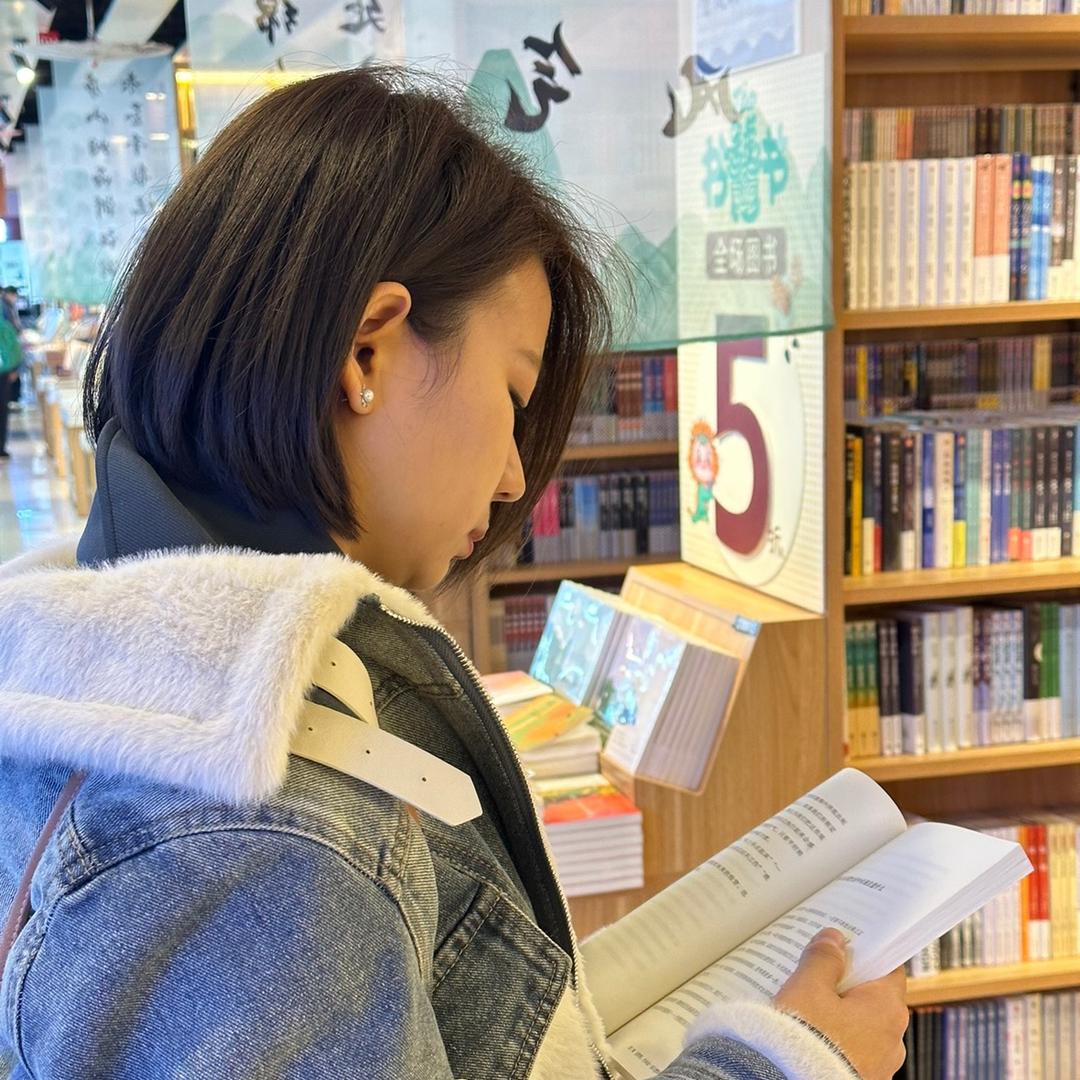 华策地产楠楠看房