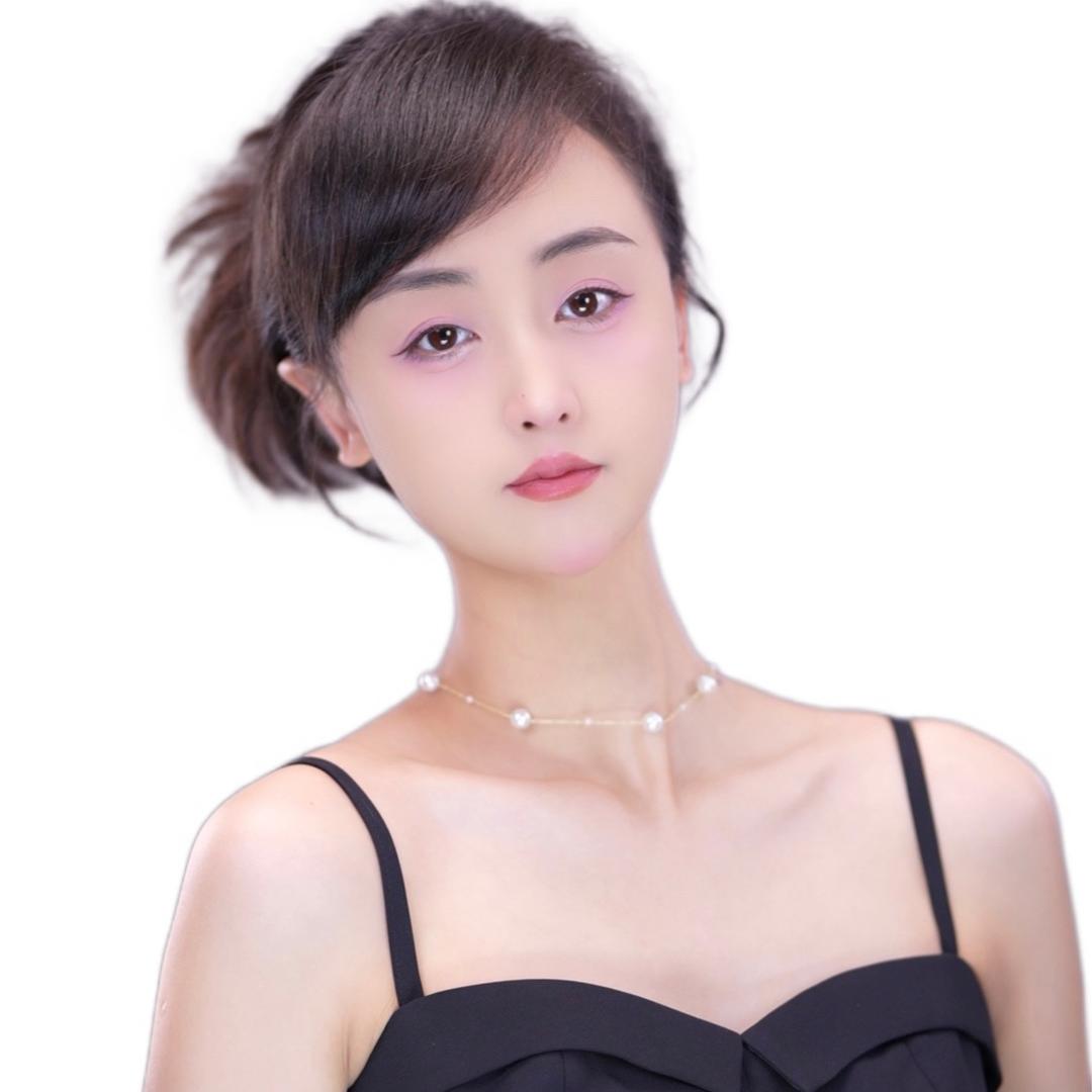 小红红发型