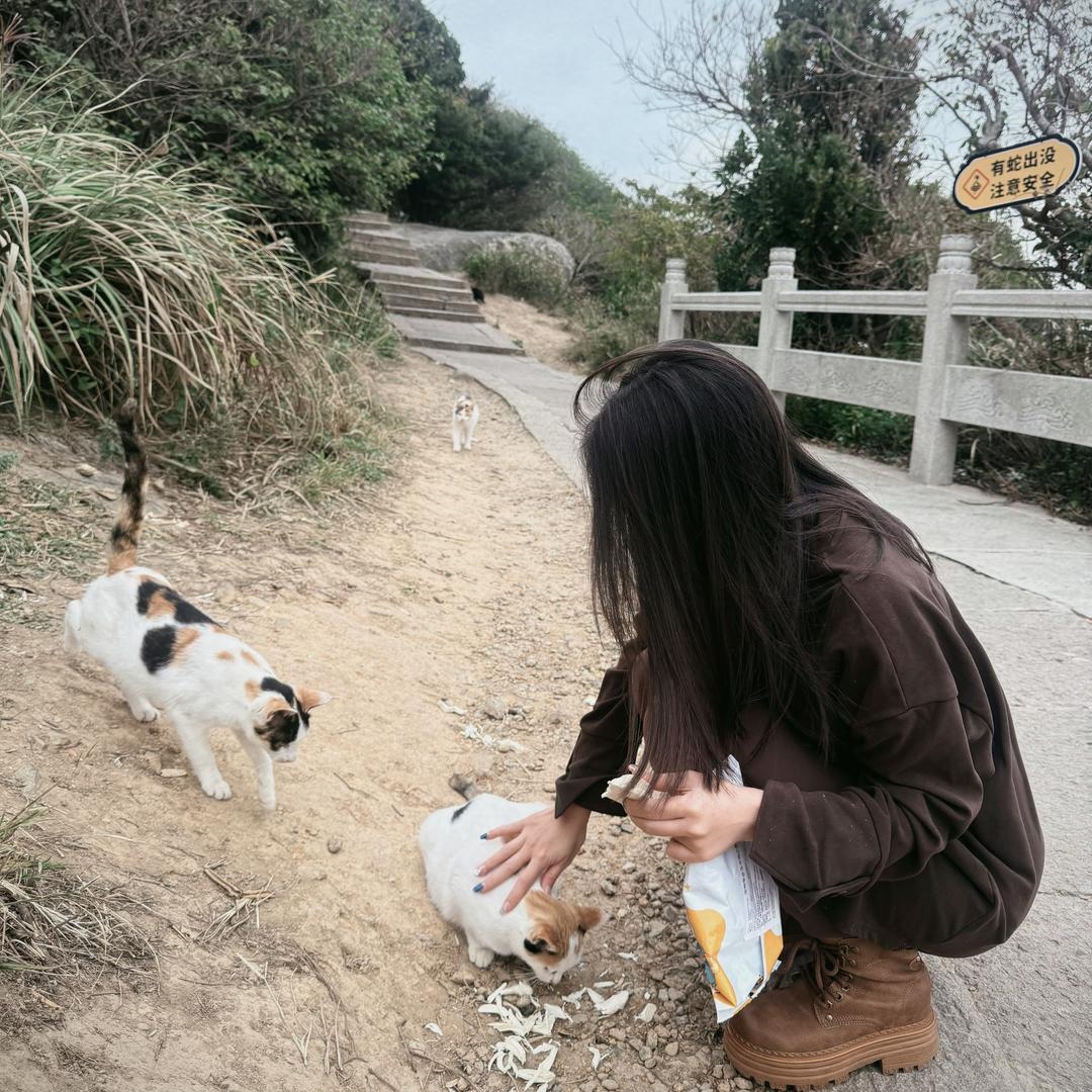 爱吃榴莲的小姐姐