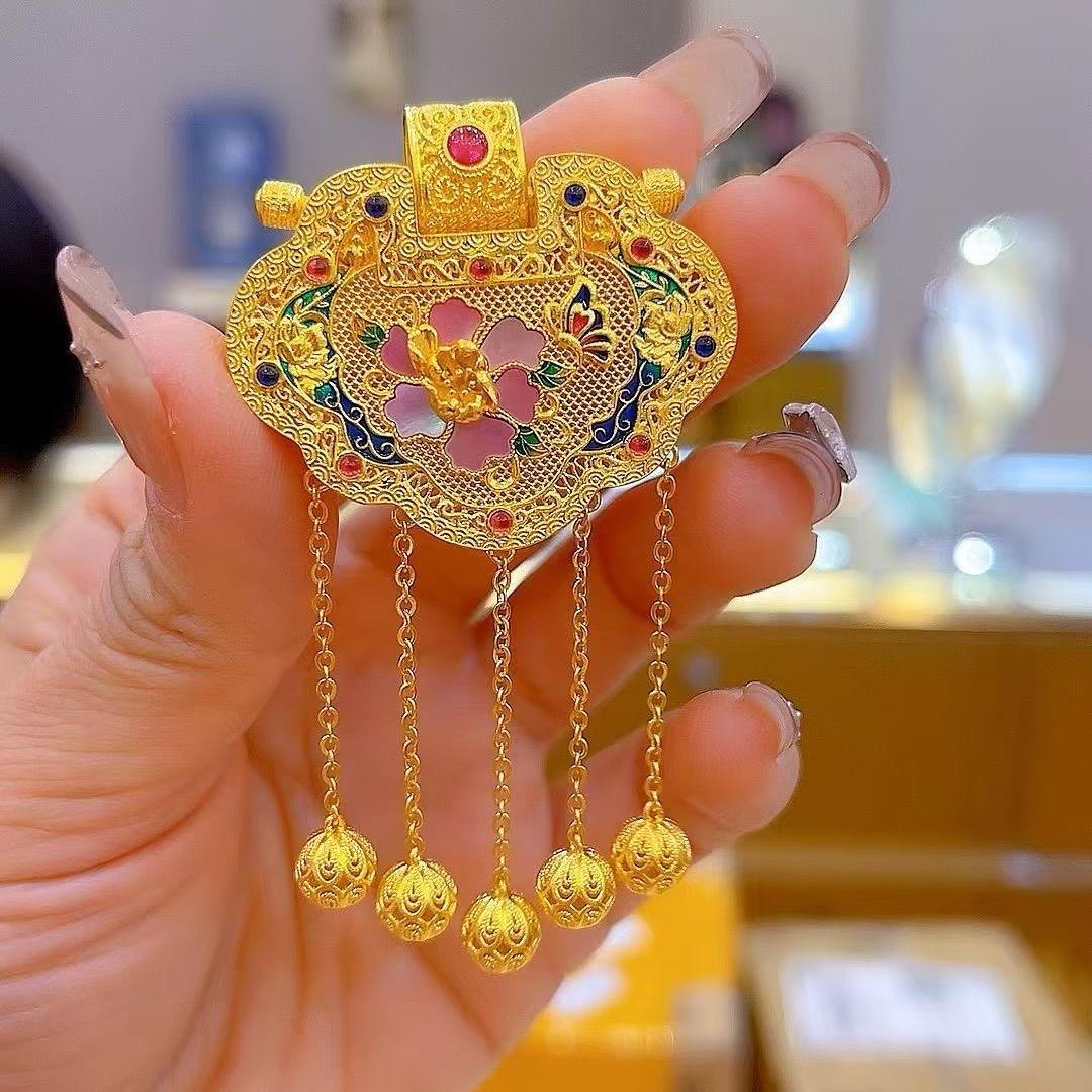 荟萃楼珠宝小雨