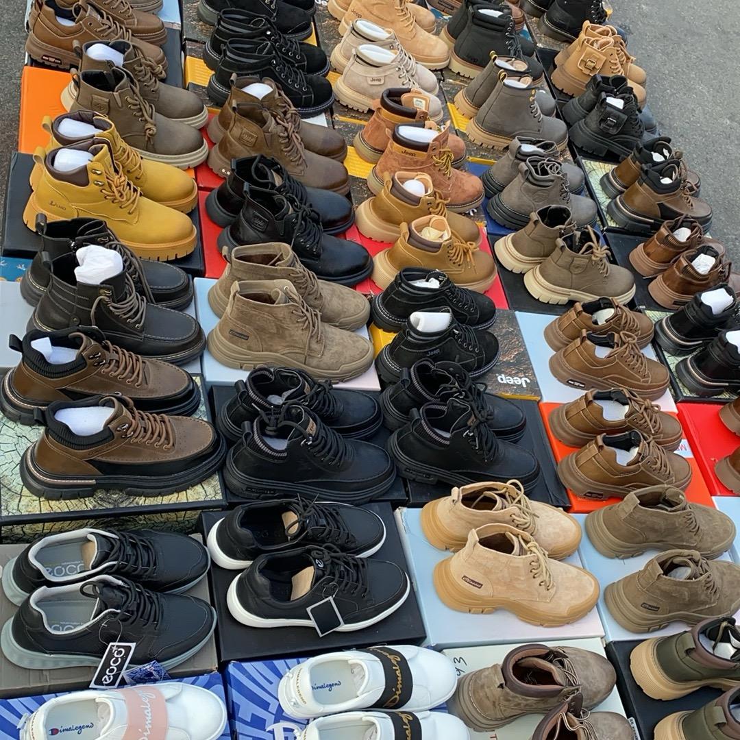 林林户外马丁靴