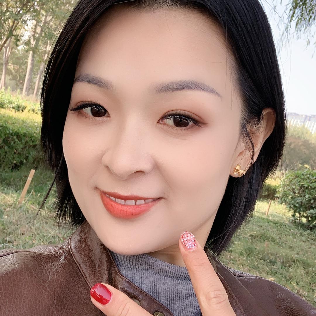张三三