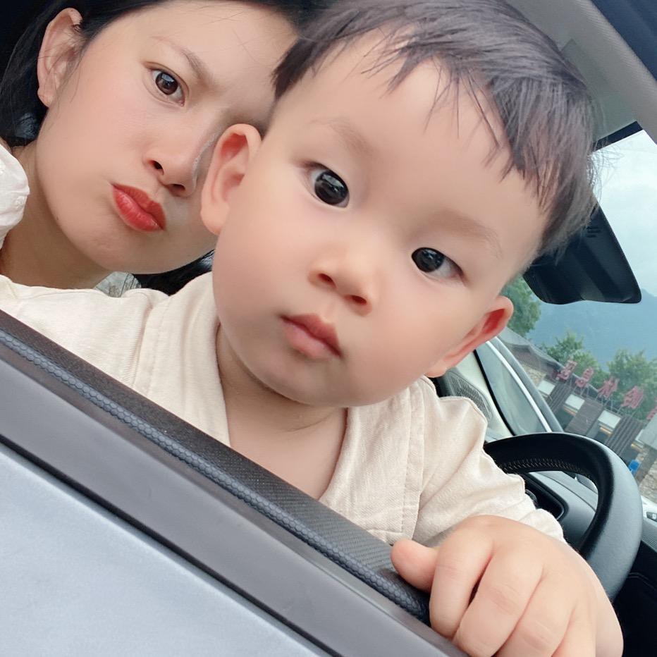 是果果麻麻吖