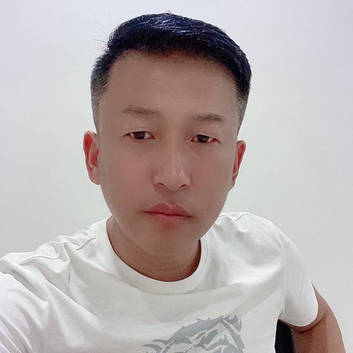 艳姐胖嘟嘟的小店