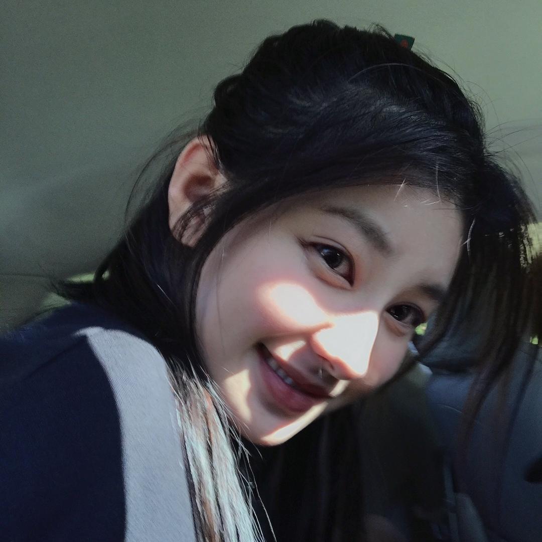 小潘^