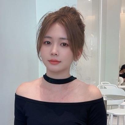 阿玲.