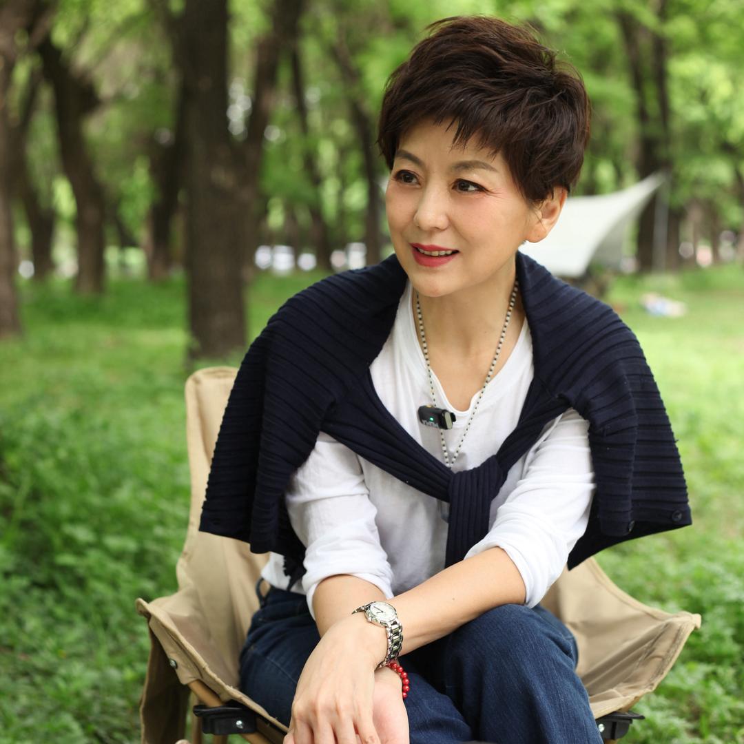 依露姐情感倾听