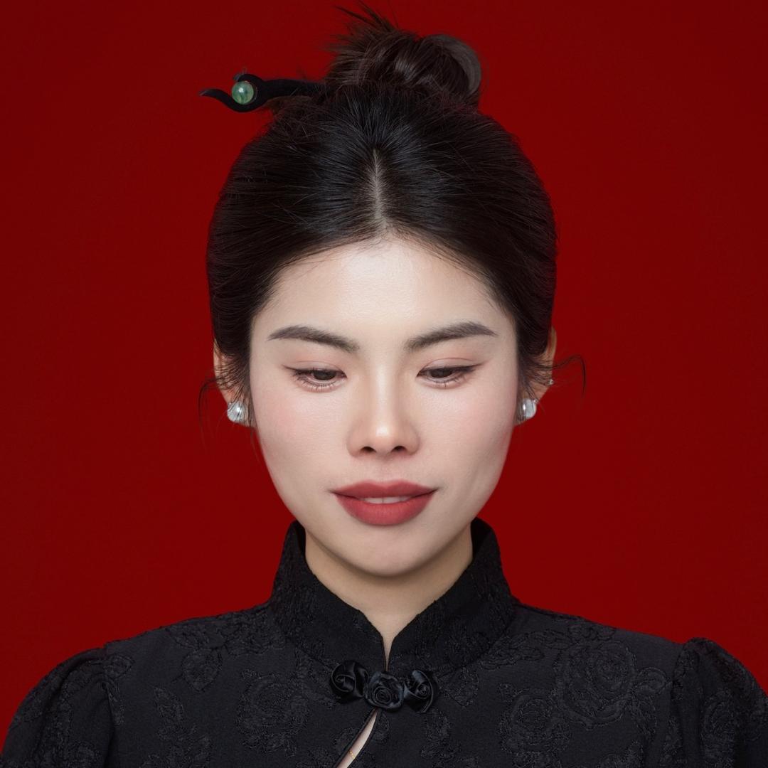 MAN2摄影化妆主管静子