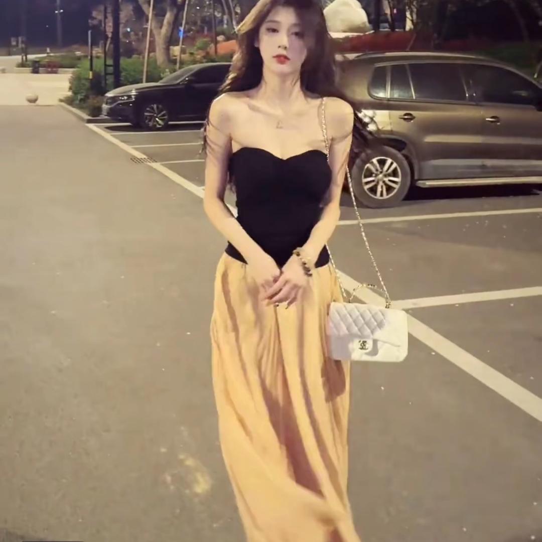 天青色等烟雨而我在等你