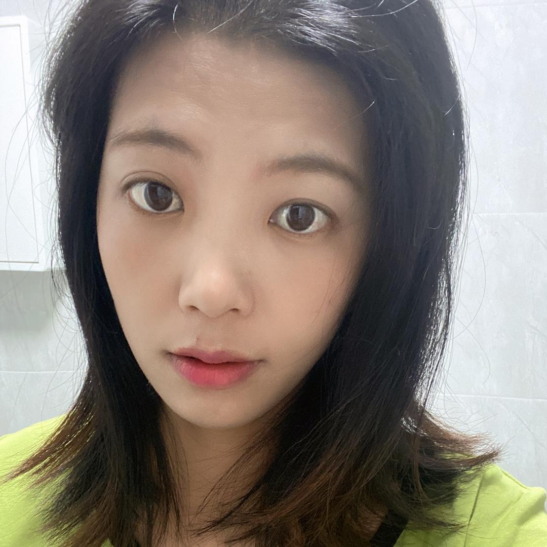黄女士