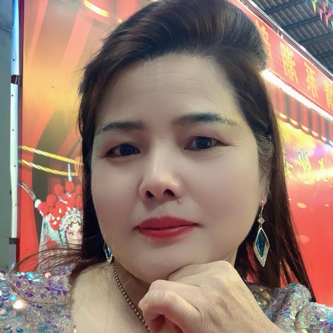 黄凤琴，爱追求梦想