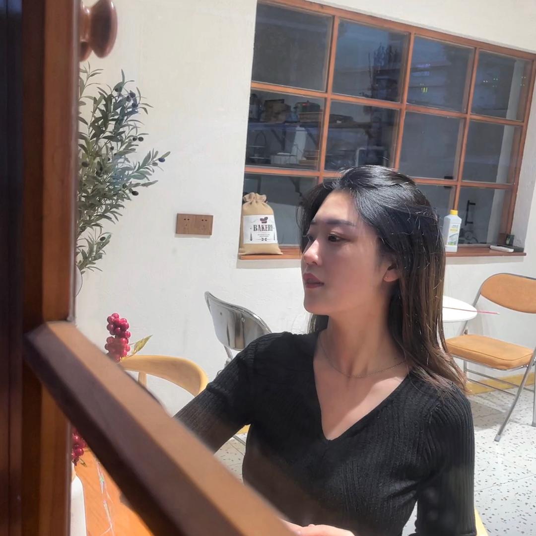 爱笑的郝好