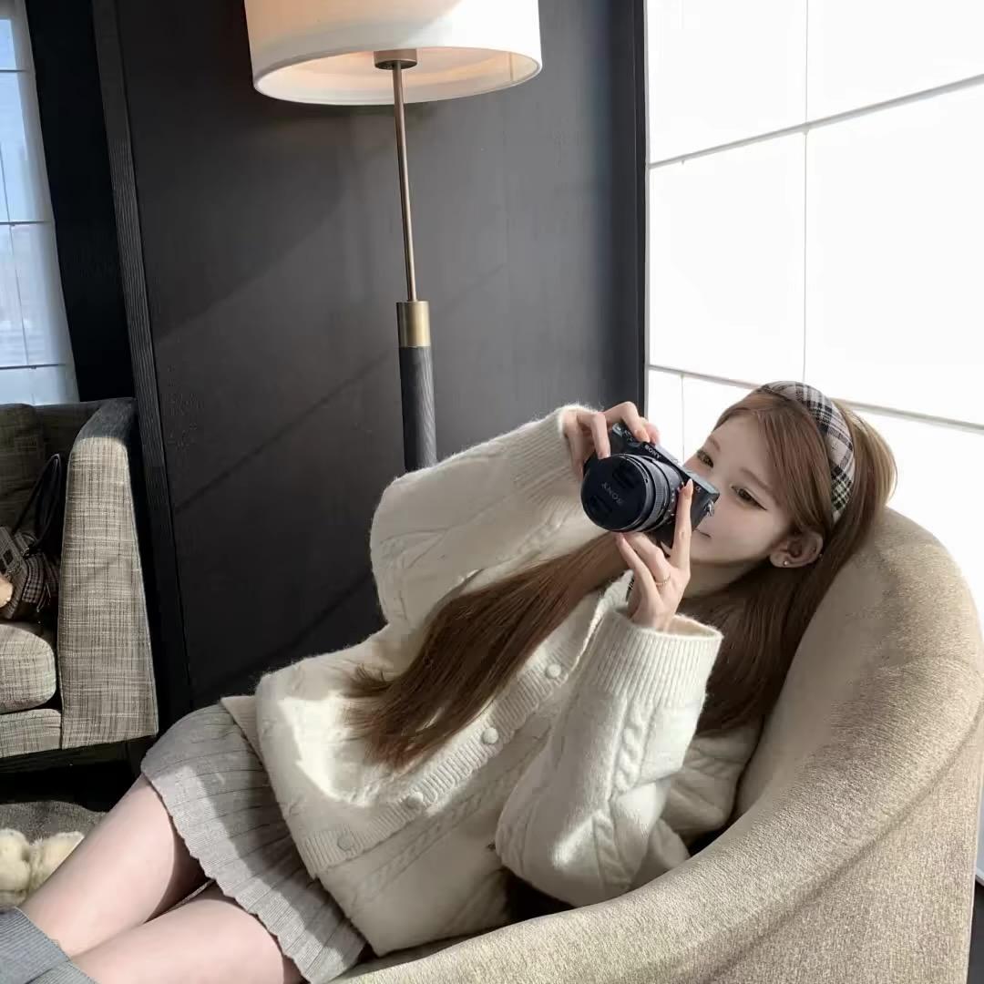 ˃̵ ֊ ˂̵꧞