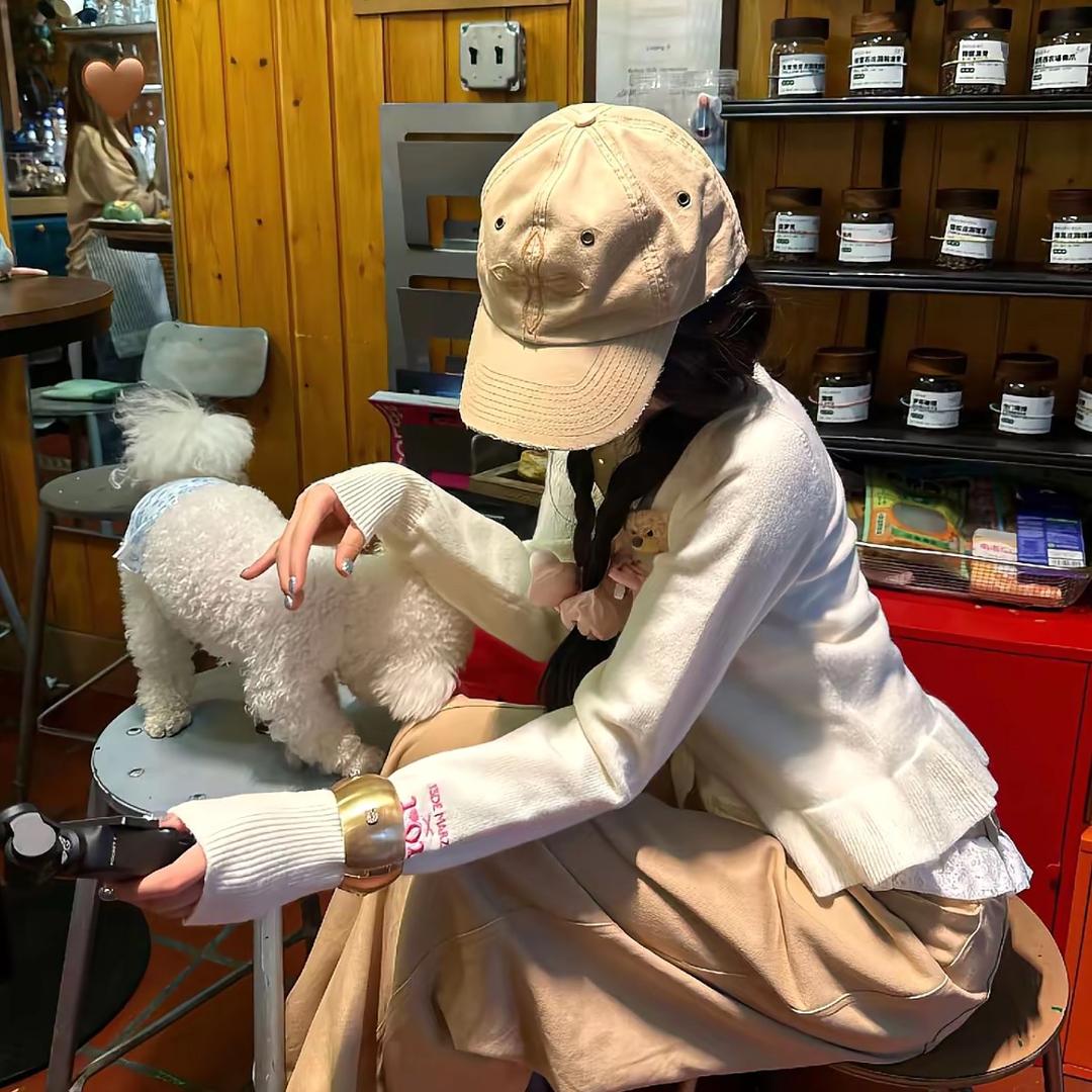 悲伤𝙆𝙞𝙩𝙩𝙮