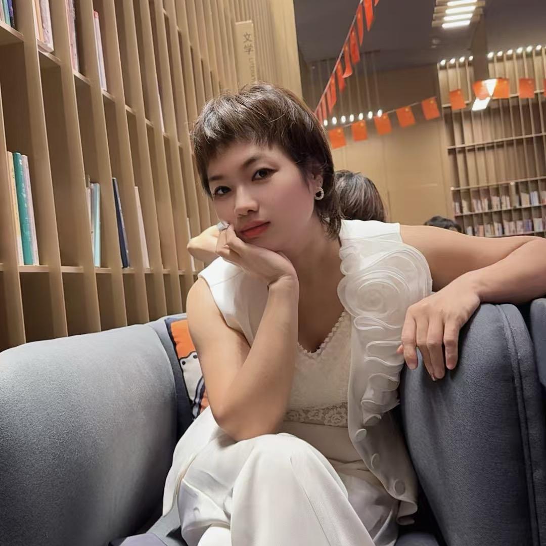 单亲妈妈小霞