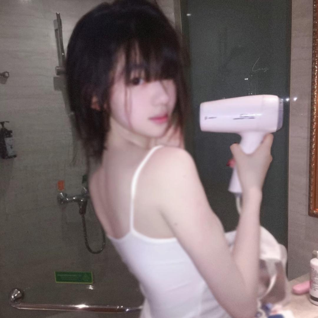 我爱喝水