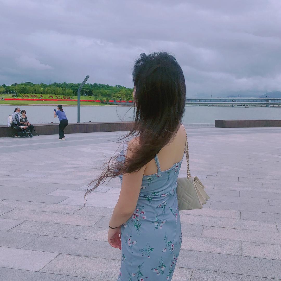 等春微醺时° 🌱