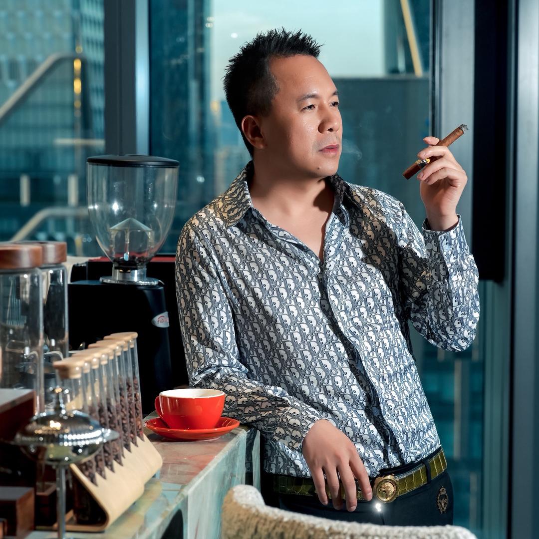 万家邓杰