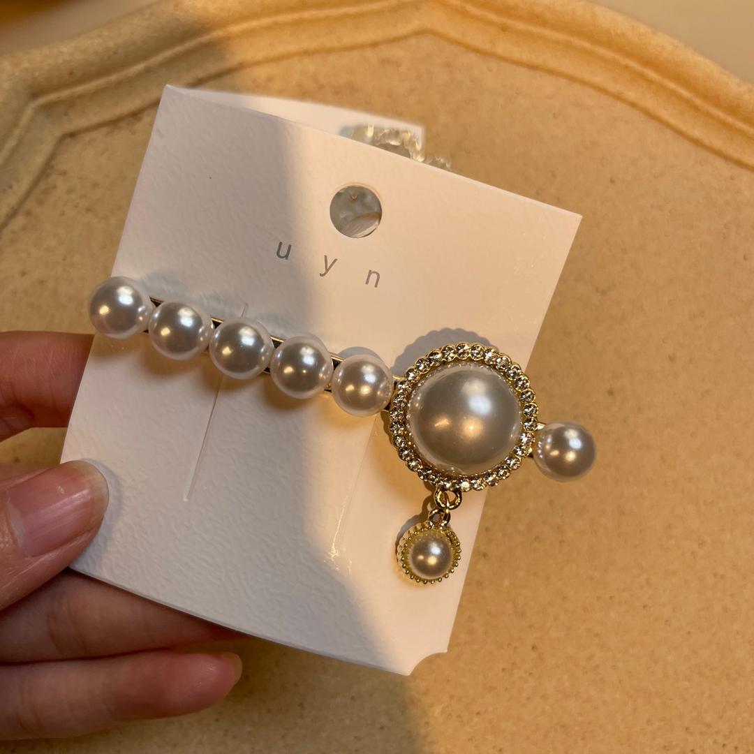 俏三岁饰品旗舰店