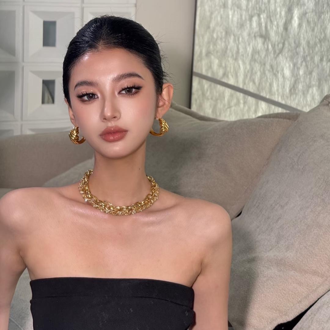 宜宾化妆师-佑铃