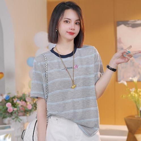 庄衣衣ZYIYI
