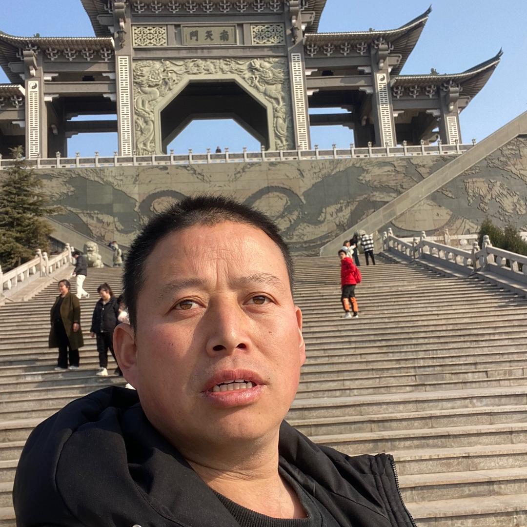 高哥龙里养殖场