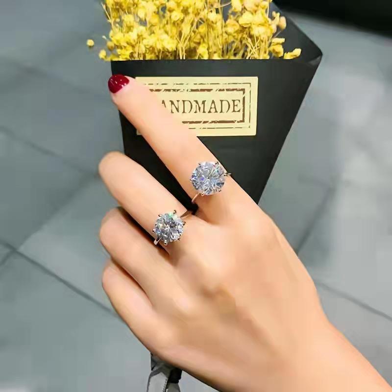 月合莫桑钻