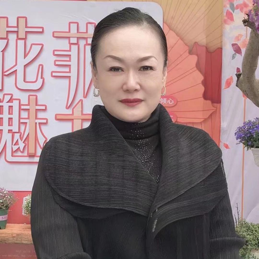 塑型女王卓暴富