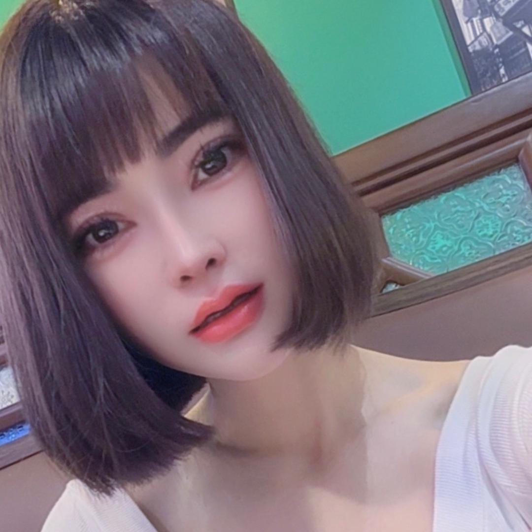 馋嘴的小花猫