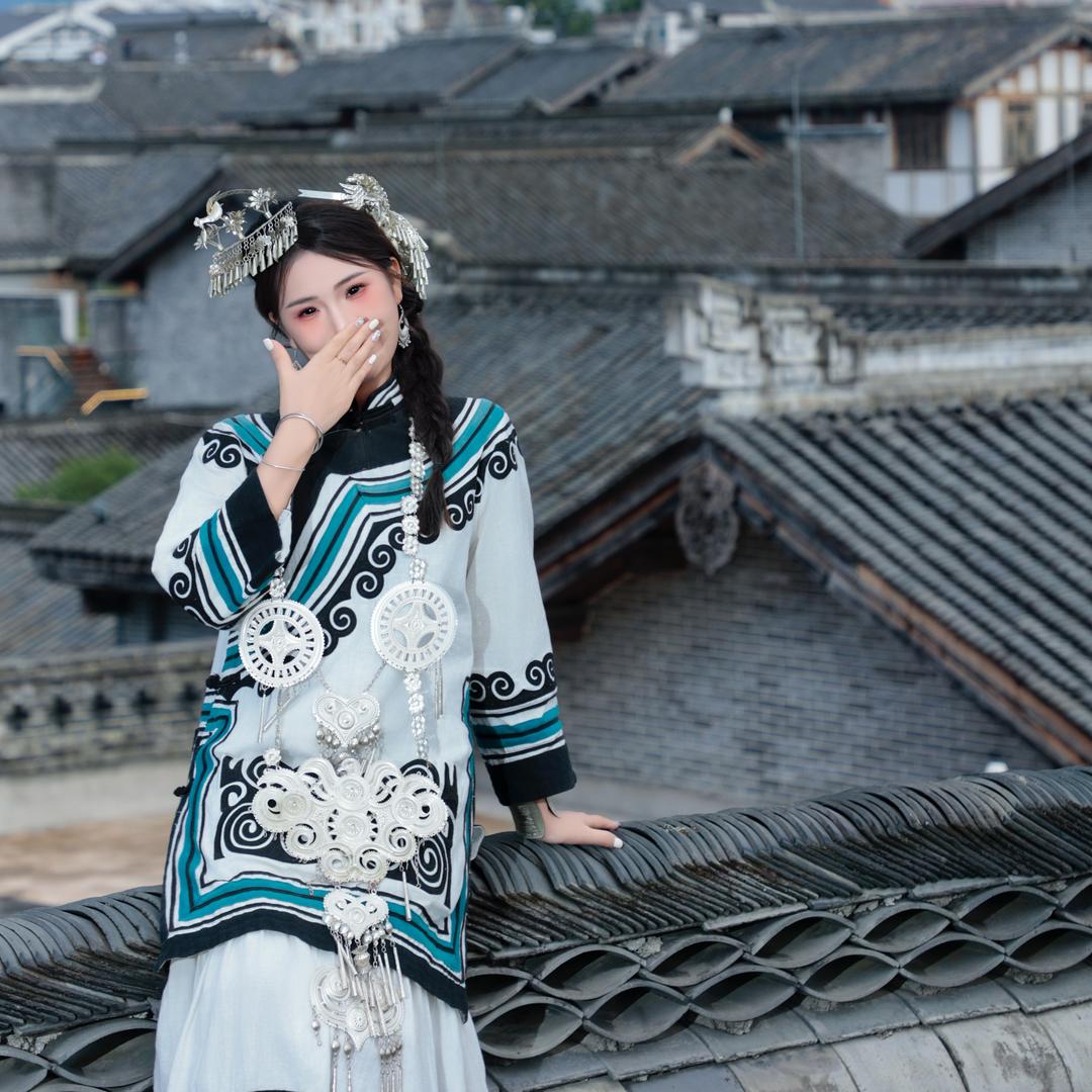 香香（新歌：最美风景与你看）