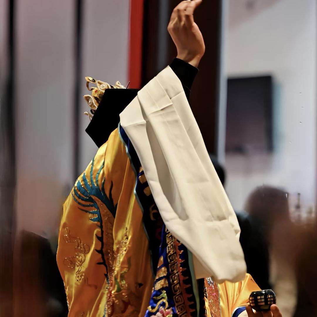 知掌鹦友尽有