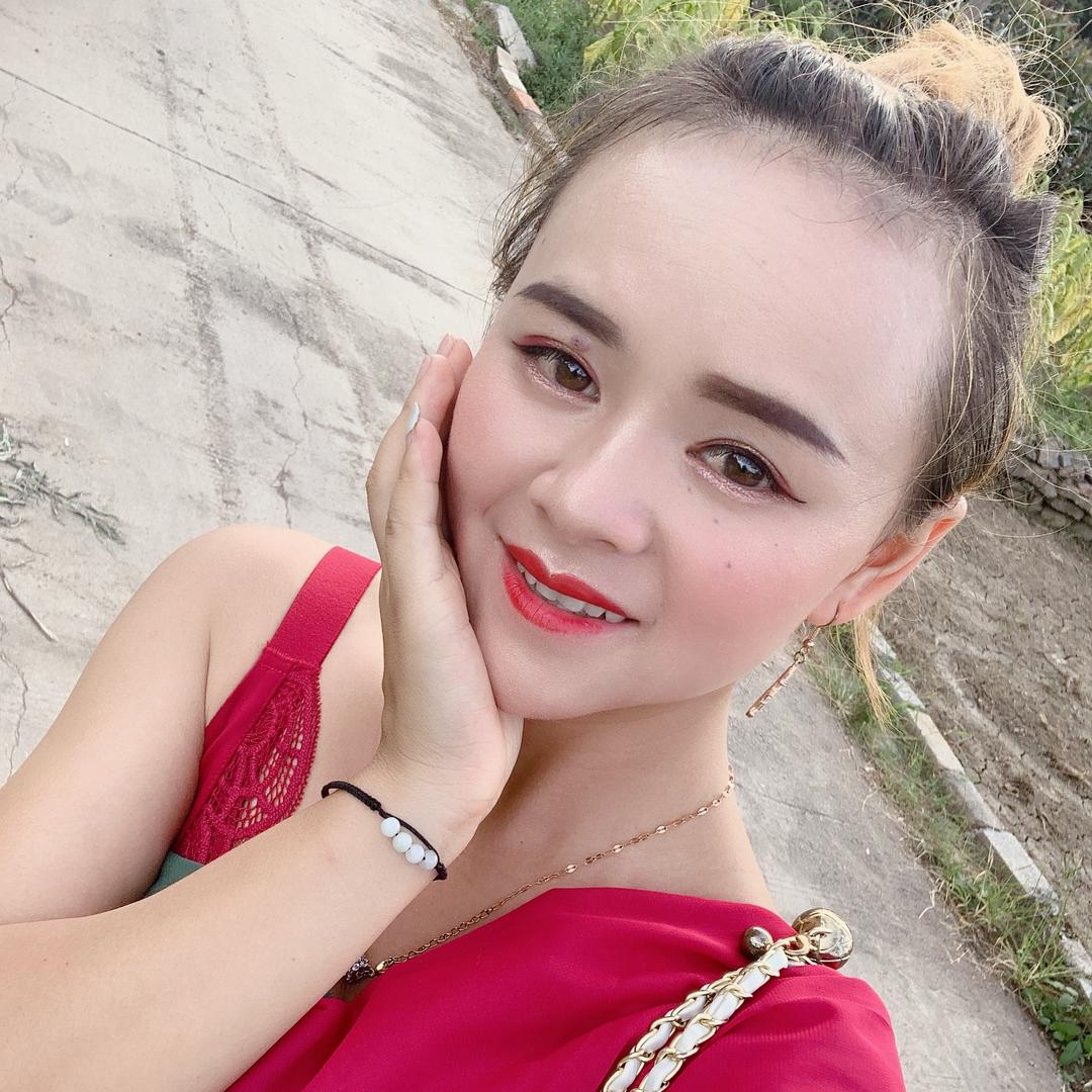 龙广大寨布依花灯小翠