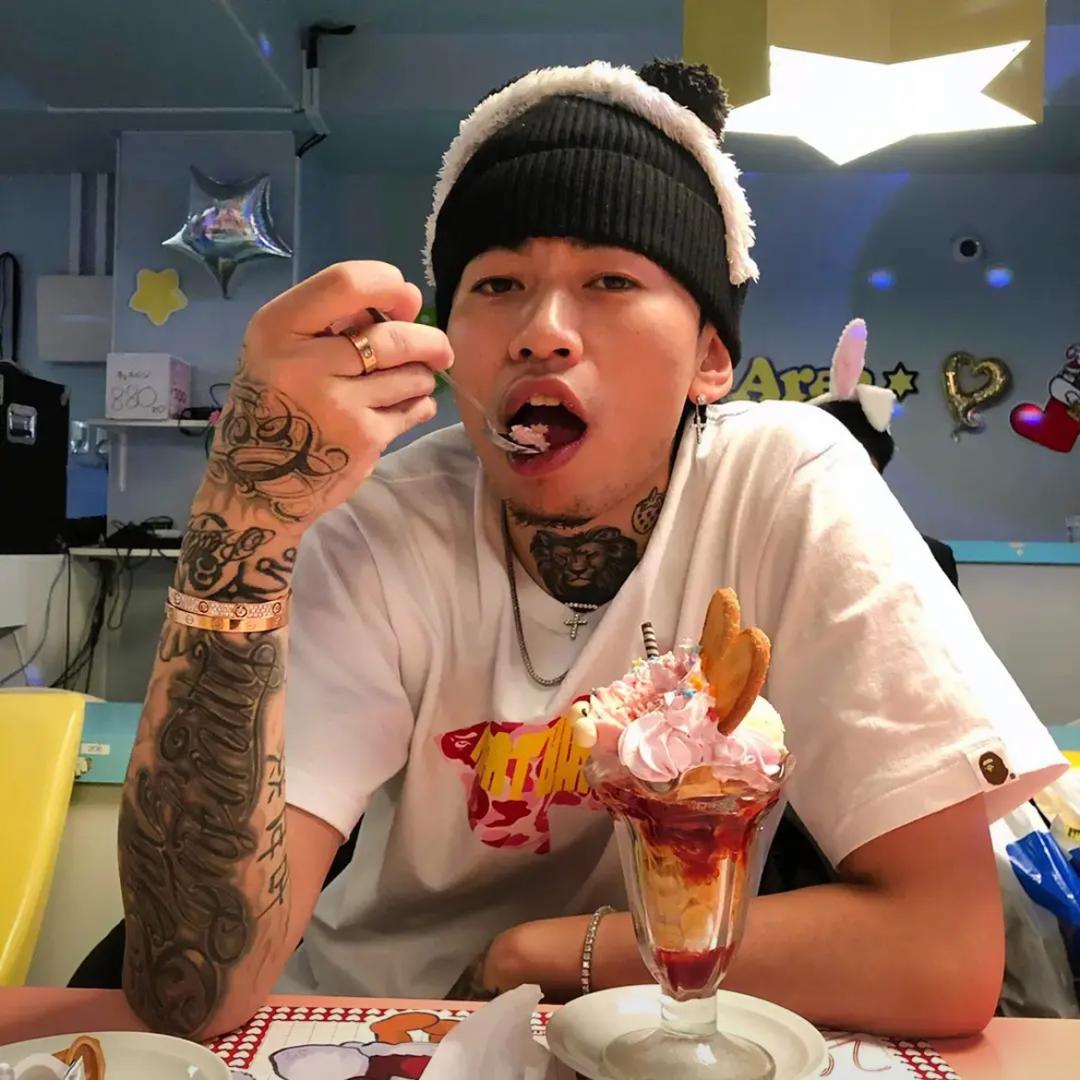 南博万