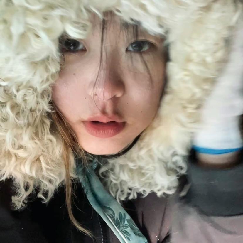 你压到我腿毛了🩰