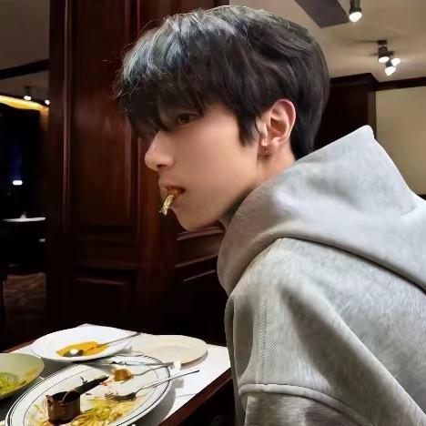 小李ye.