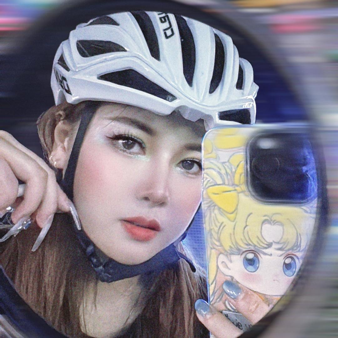 宇宙超级无敌锅包肉美少女°