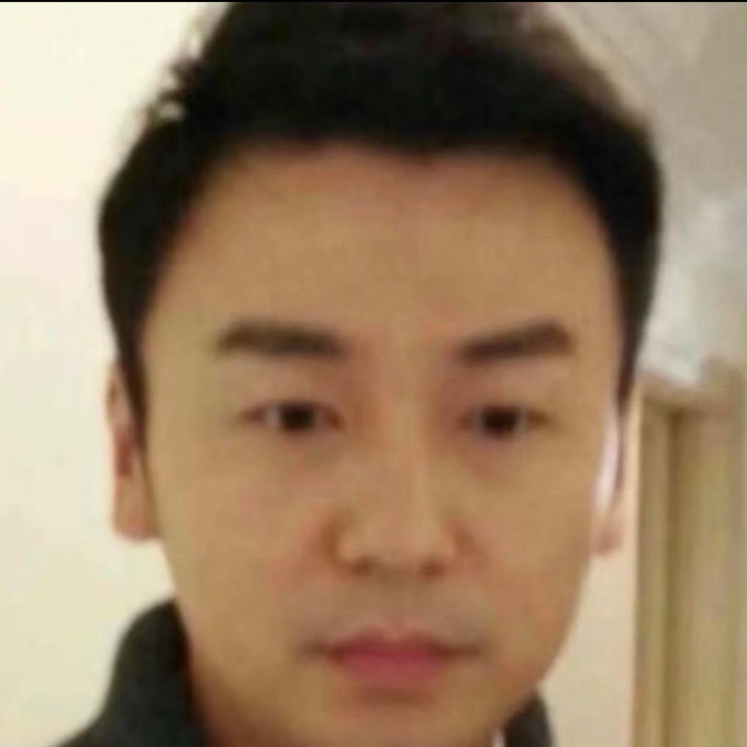一朵在风中摇曳的00
