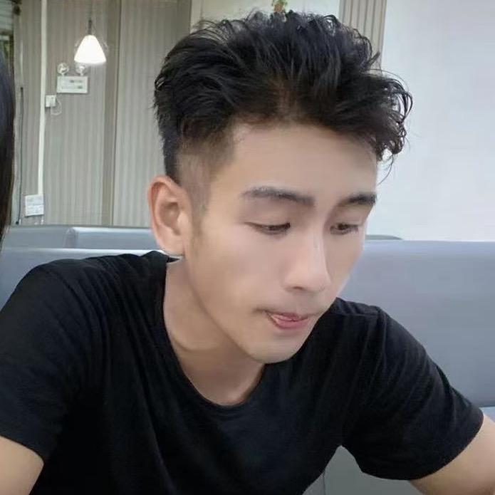 卖小女孩的核弹
