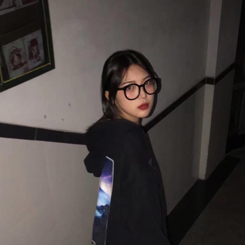 林熙因.