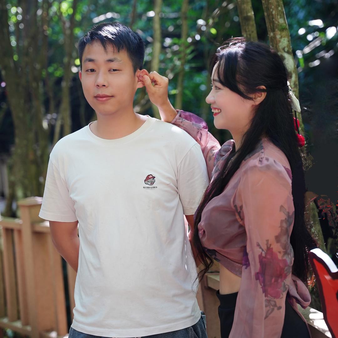 莲妹妹（已瘦40斤.摄影师阿亮号）