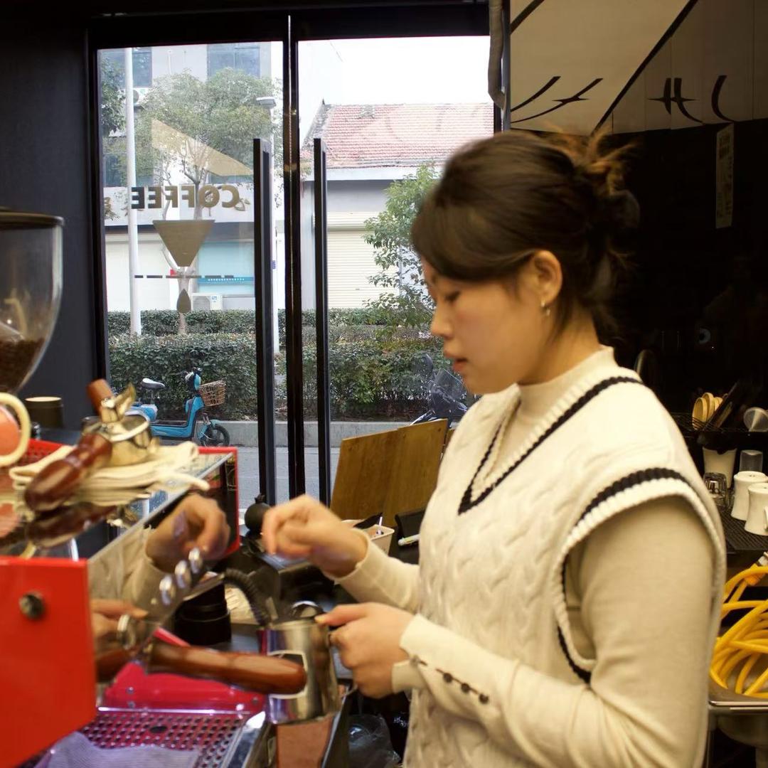 挖机小羊（咖啡师版）