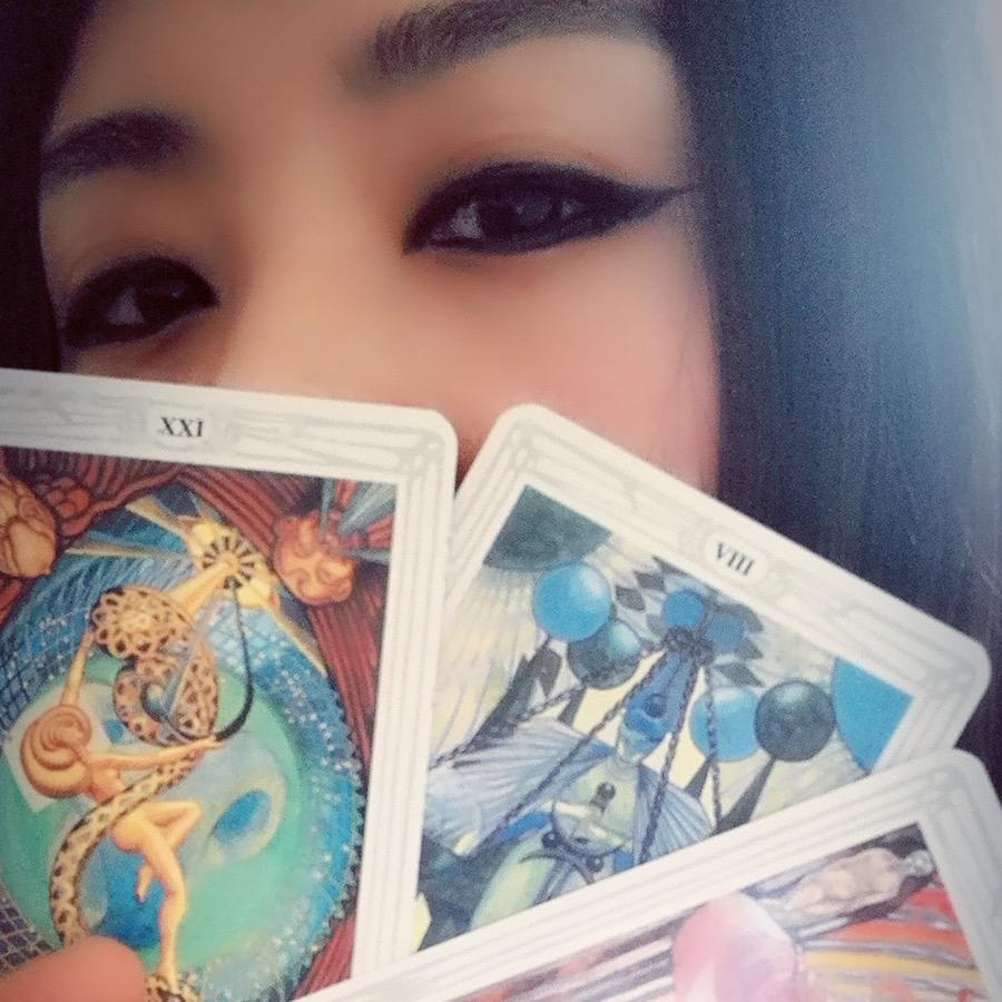 姿含星语塔罗