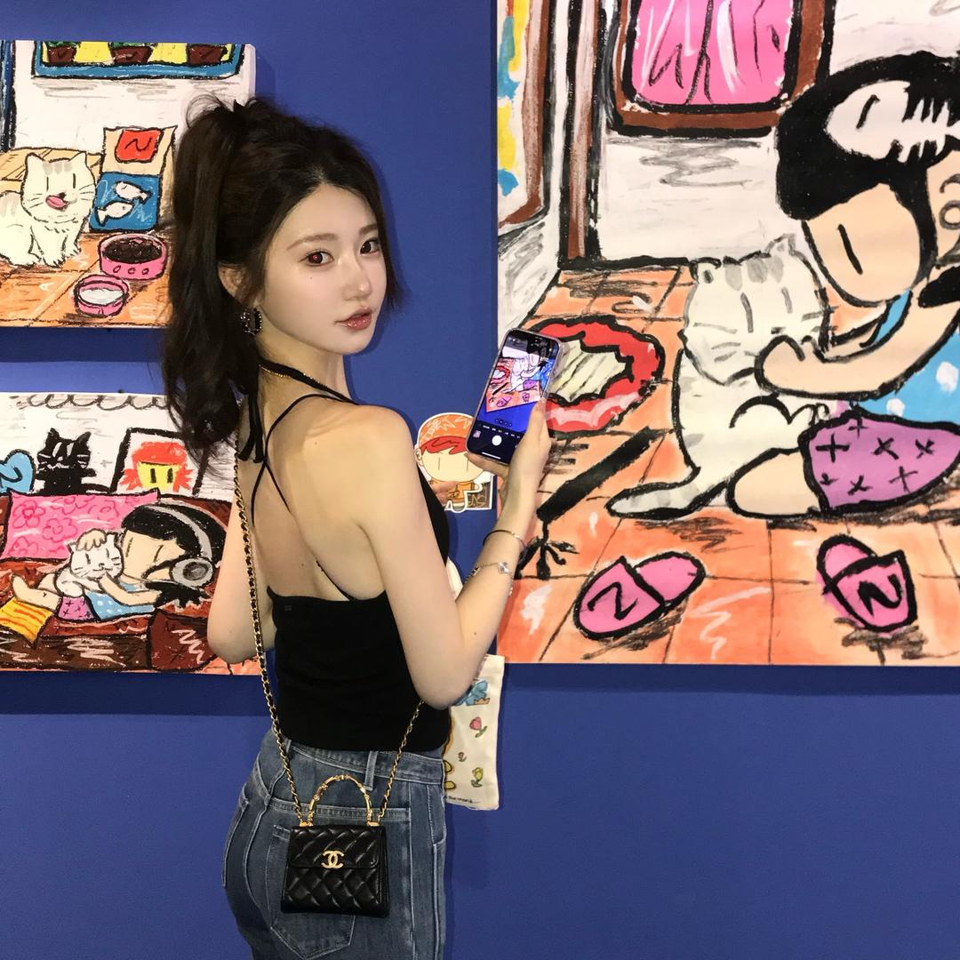 April🩵
