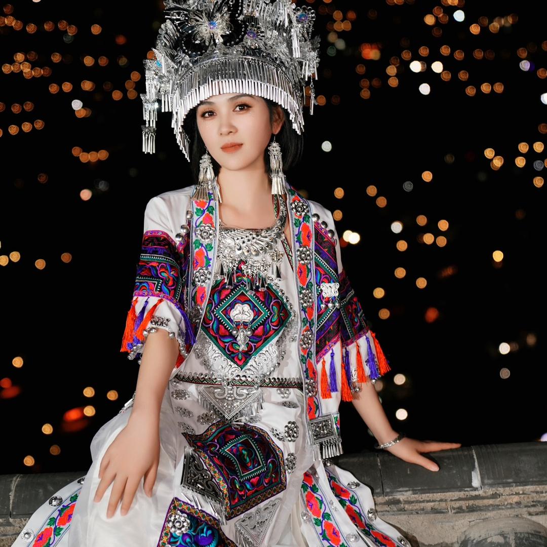 山歌小白羊（英子团队）