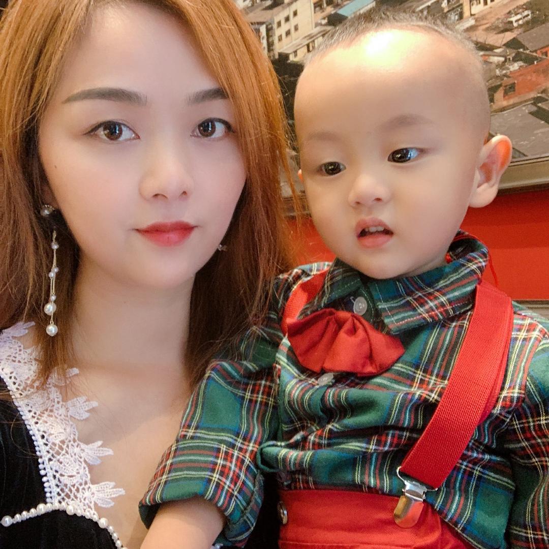 大梦梦 👩‍👦👨‍👩‍👦