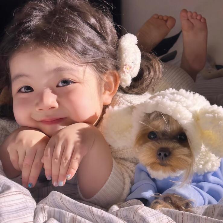 姐妹们拿机手看鼎置