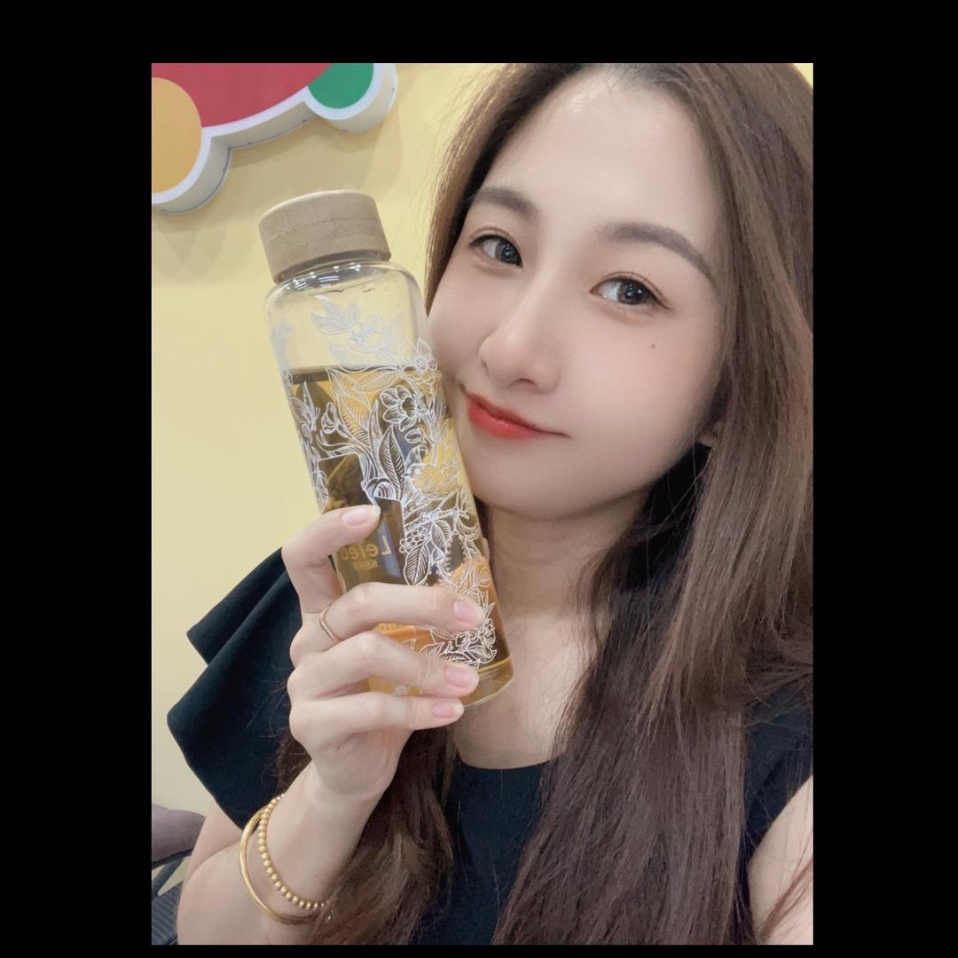 木子灿灿懂个球