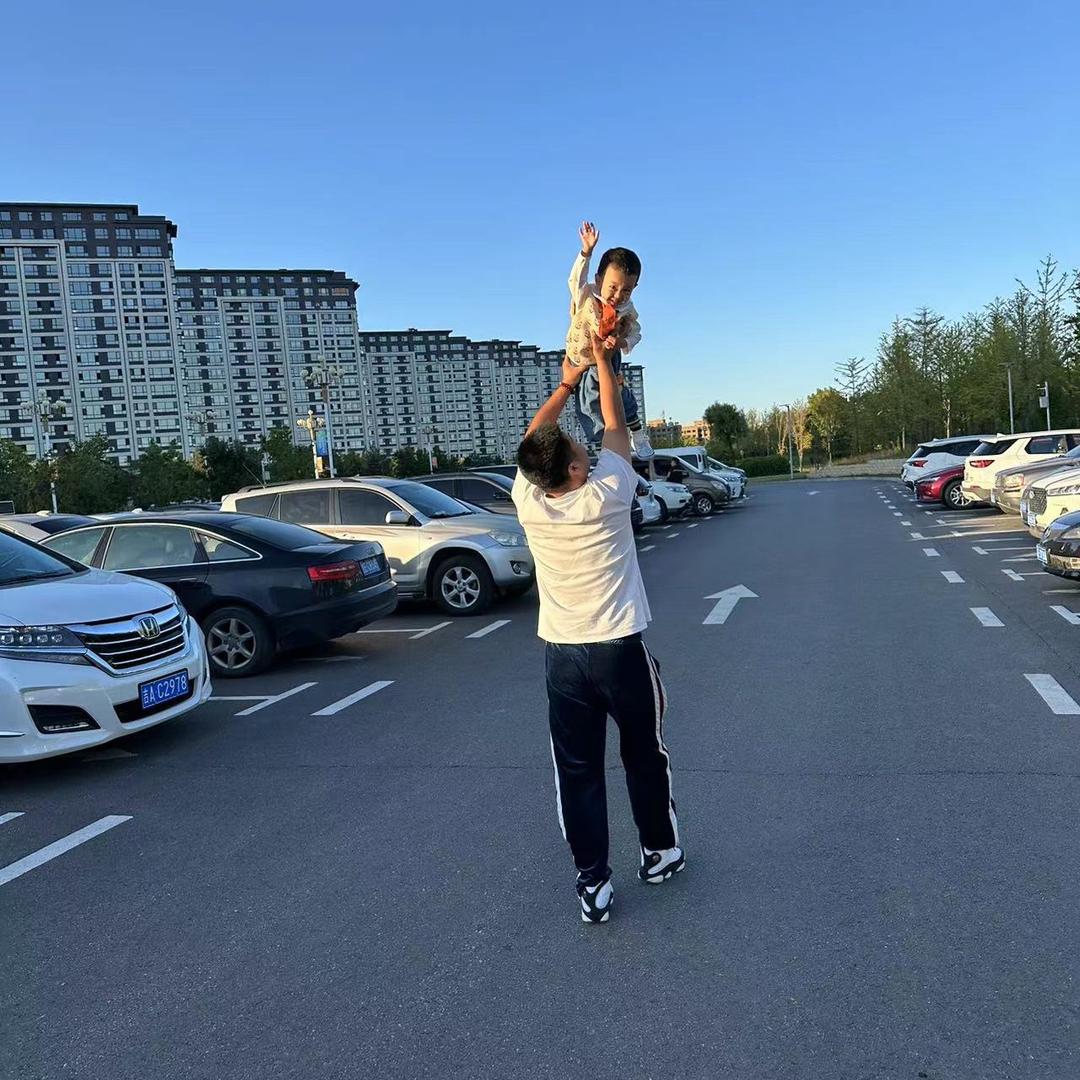 长不胖的李小默